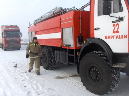 В эти выходные из-за сильных морозов на трассе «Иртыш» замерзали автомобили.